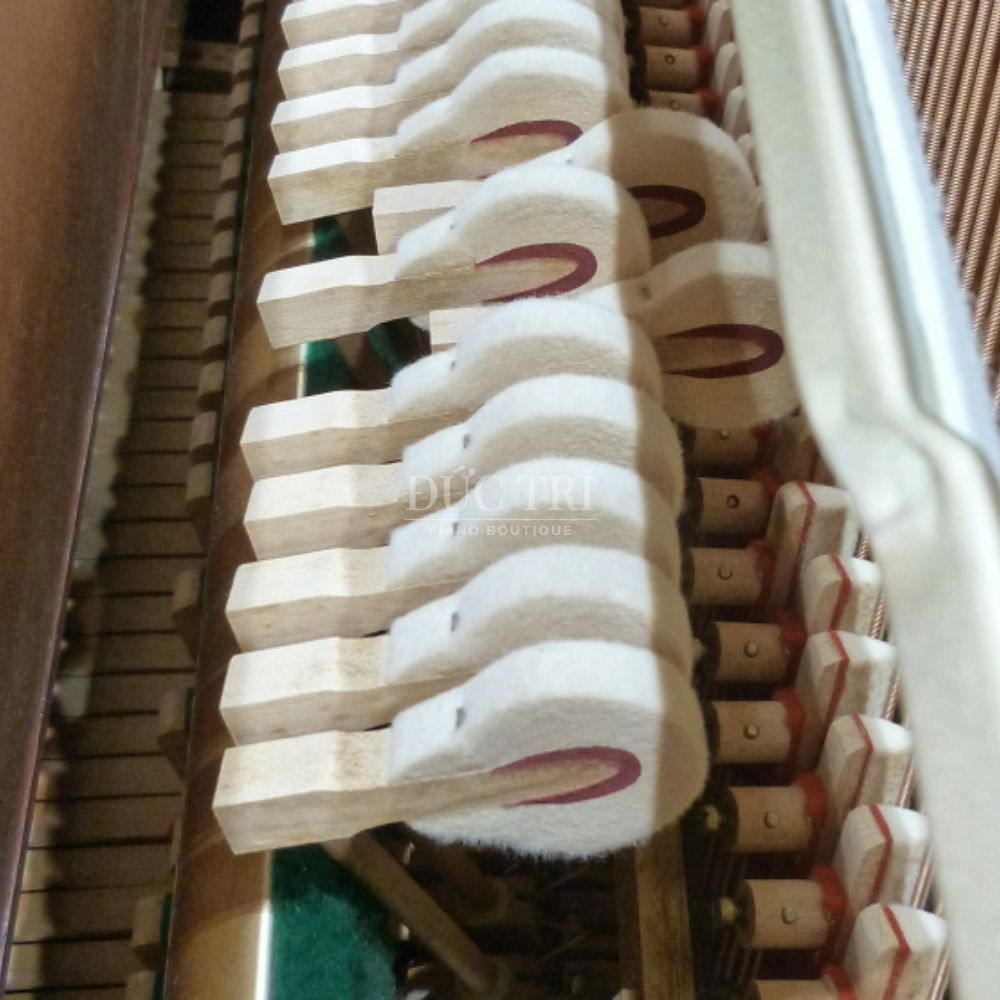 Bua dan tren dan Yamaha U100SA Yamaha U100SA Búa đàn trên đàn Yamaha U100SA