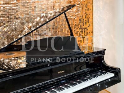 Cận cảnh đàn piano Roland GP609