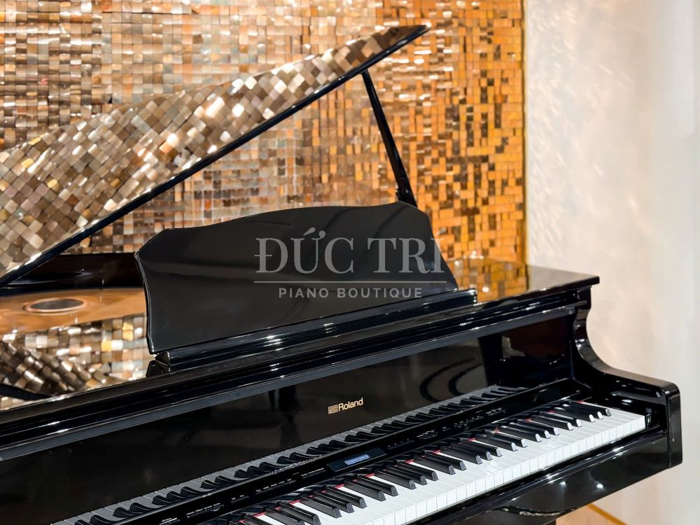 Cận cảnh đàn piano Roland GP609