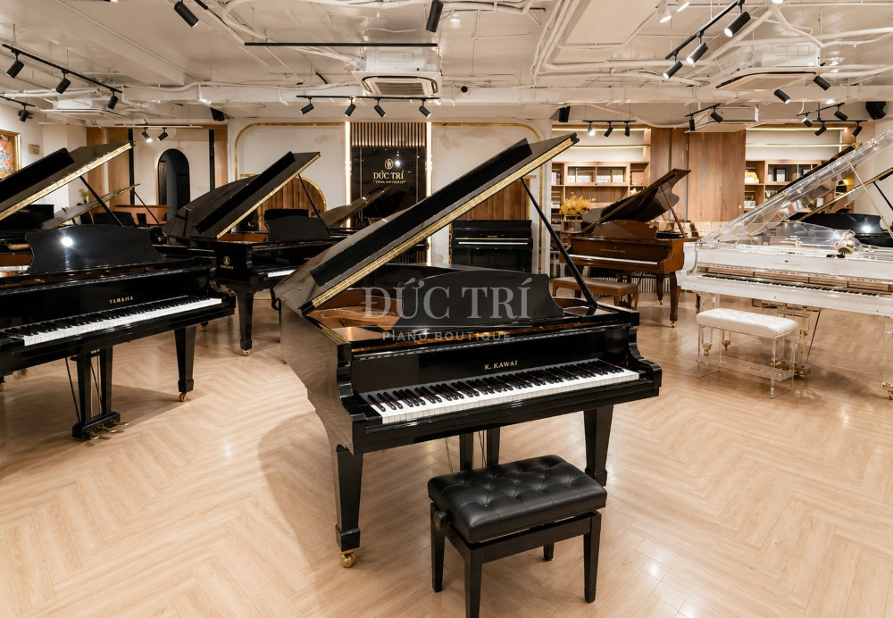 Đàn Kawai KG3 và ghế đàn tại Đức Trí Piano Boutique