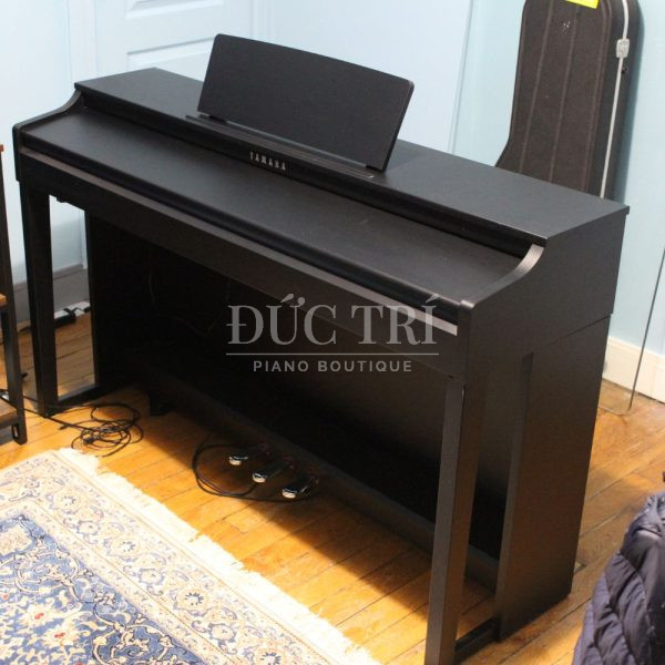 Đàn Yamaha CLP-525 khi đóng nắp đậy
