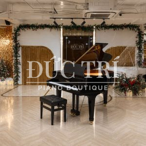 Đàn piano cơ Kawai GL10 màu đen kèm ghế