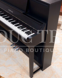 Góc cạnh đàn piano Yamaha CSP 295