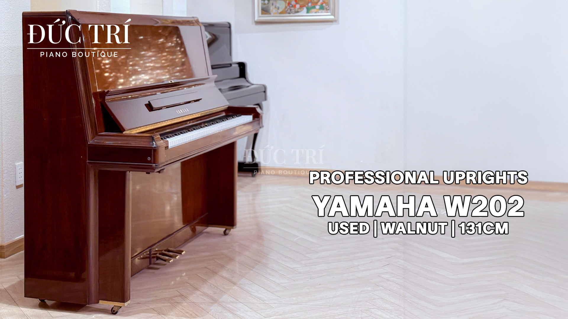 Yamaha W202 5 Góc nhìn từ mặt hông của Đàn Piano Yamaha W202 tại Piano Đức Trí