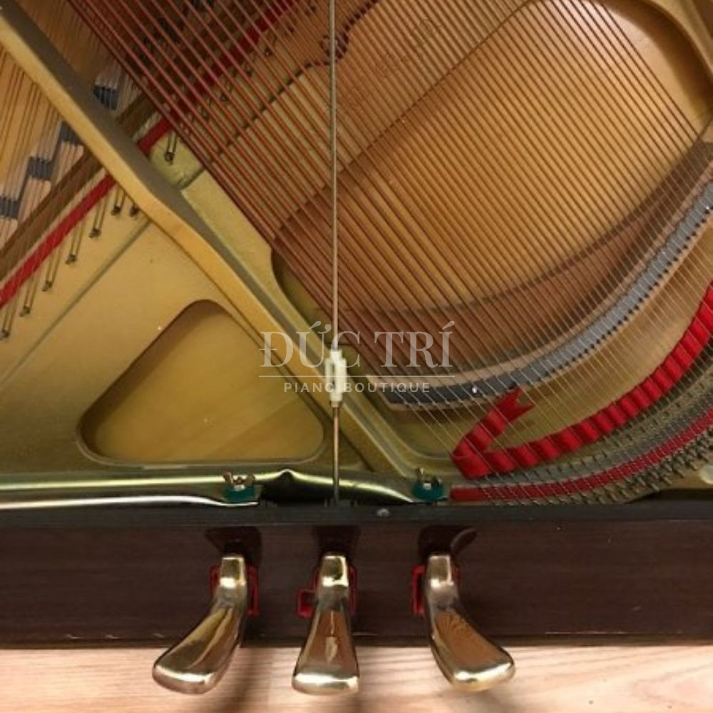 He thong 3 pedal tren dan Yamaha SU118 Yamaha SU118 Hệ thống 3 pedal trên đàn Yamaha SU118