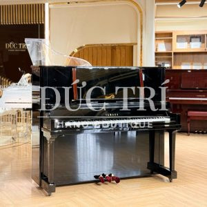 Hệ thống 3 pedal trên đàn Yamaha UX500
