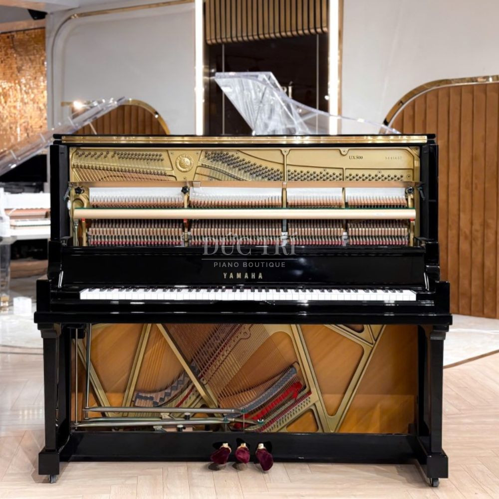 Hinh anh ben trong dan Yamaha UX500 Kawai K-61 Hình ảnh bên trong đàn Yamaha UX500