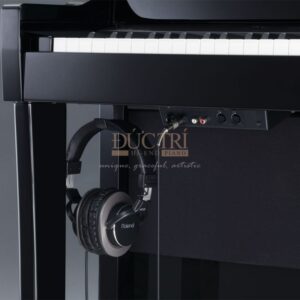 Hình ảnh góc cạnh của Đàn Piano Roland LX-15
