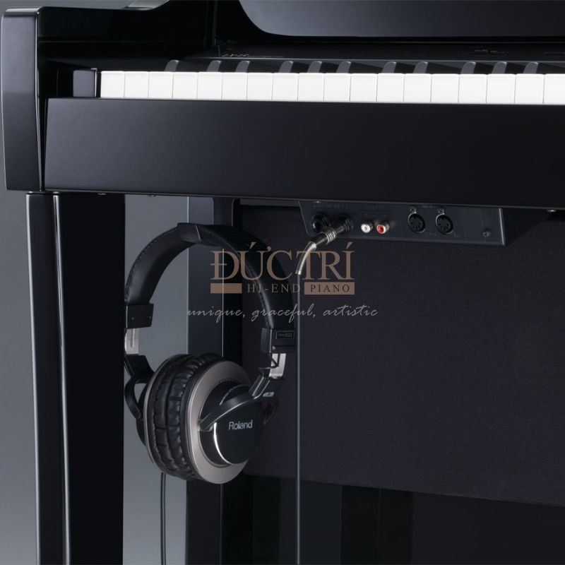 Hình ảnh góc cạnh của Đàn Piano Roland LX-15