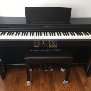 Hình ảnh góc cạnh của Đàn Piano Yamaha DGP5