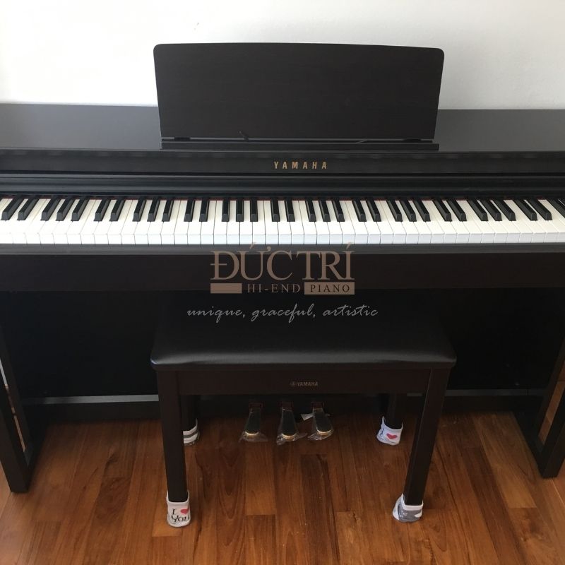 Hình ảnh góc cạnh của Đàn Piano Yamaha DGP5