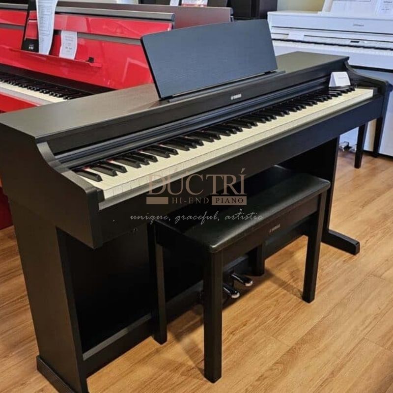 Hình ảnh góc nghiêng Đàn Piano Yamaha DGP5