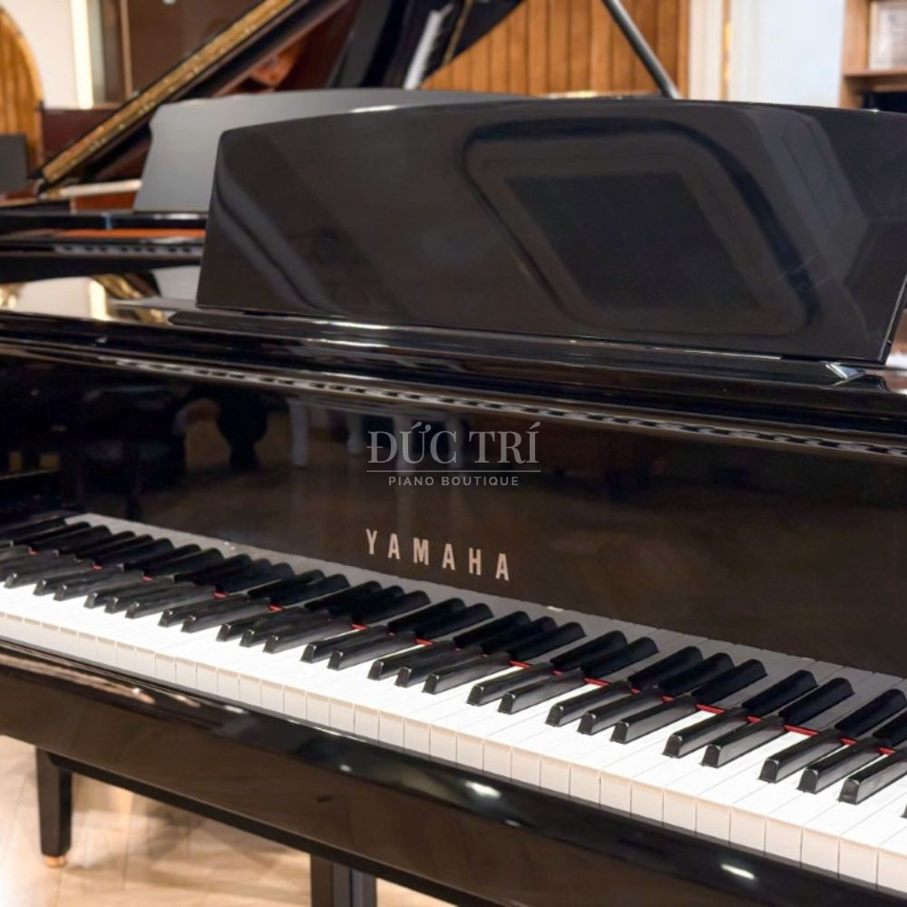 Logo Yamaha tren dan Yamaha N1 Yamaha AvantGrand N1 Logo Yamaha trên đàn Yamaha N1