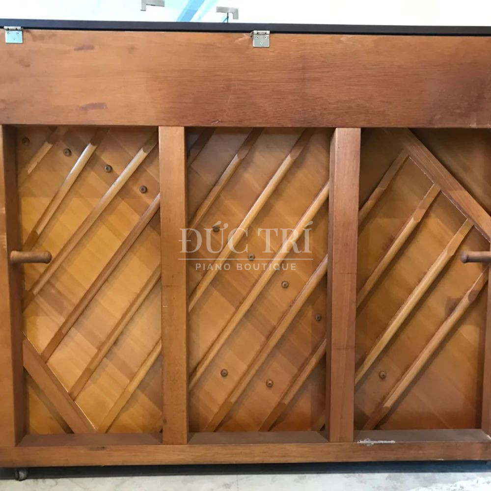 Mat sau dan piano Yamaha W120BS Yamaha W120BS Mặt sau đàn piano Yamaha W120BS