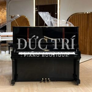 Phía trước đàn Yamaha UX500
