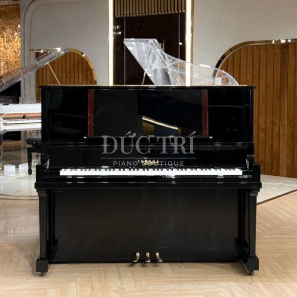 Phía trước đàn Yamaha UX500