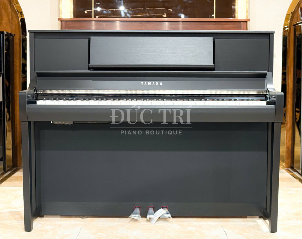 Phía trước piano Yamaha CSP 295