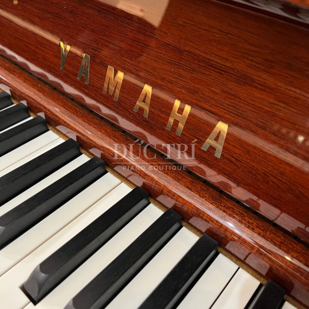 Phim dan tren dan piano Yamaha YU50MhC Yamaha YU50MhC Phím đàn trên đàn piano Yamaha YU50MhC