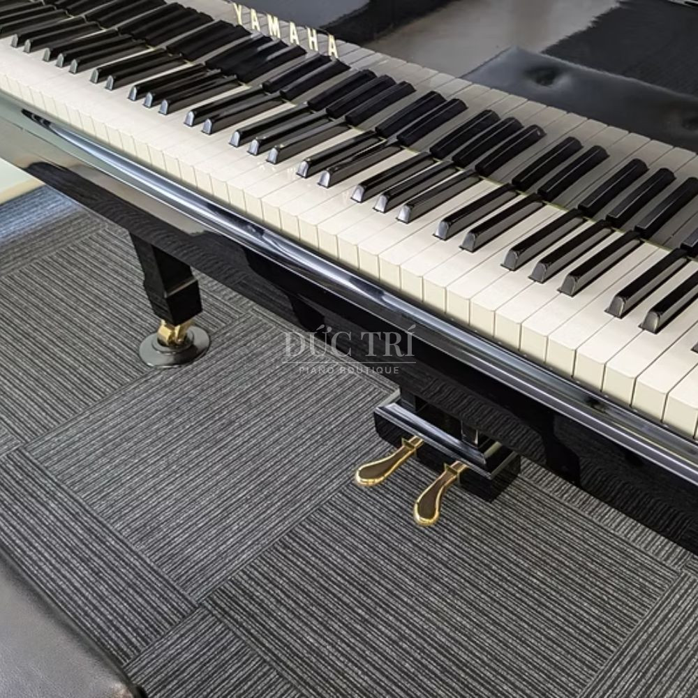 Phim dan va Pedal tren dan Yamaha G2D Yamaha G2D Phím đàn và Pedal trên đàn Yamaha G2D