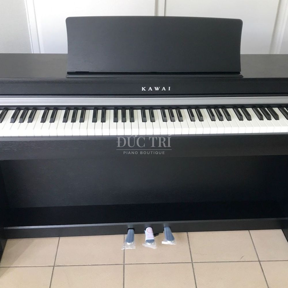 Phim dan va he thong 3 Pedal tren dan Kawai CN27 kawai CN27 Phím đàn và hệ thống 3 Pedal trên đàn Kawai CN27