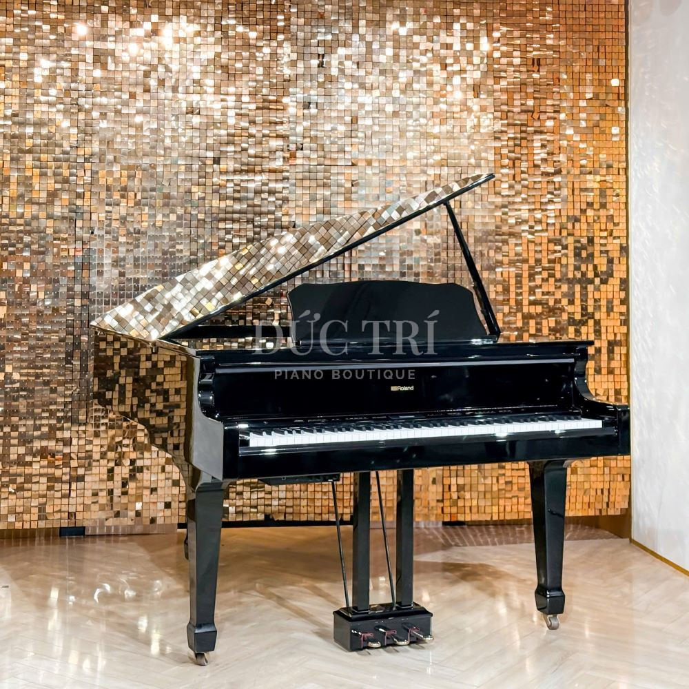 Piano Roland GP609 dang duoc trung bay tai Duc Tri Piano Boutique So Sánh Roland GP6 Và Roland GP9 Piano Roland GP609 đang được trưng bày tại Đức Trí Piano Boutique