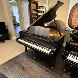 Piano Yamaha CF6