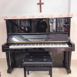 Piano Yamaha U2F