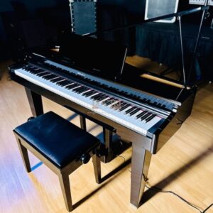 Roland GP3 được trưng bày tại Showroom của Piano Đức Trí