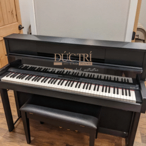Roland LX-10F được trưng bày tại Showroom của Piano Đức Trí