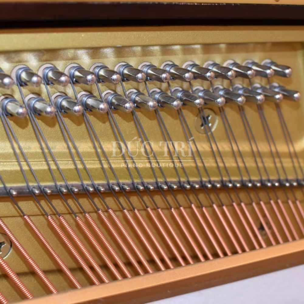 Yamaha YU3Sa 4 Soundboard và Dây đàn