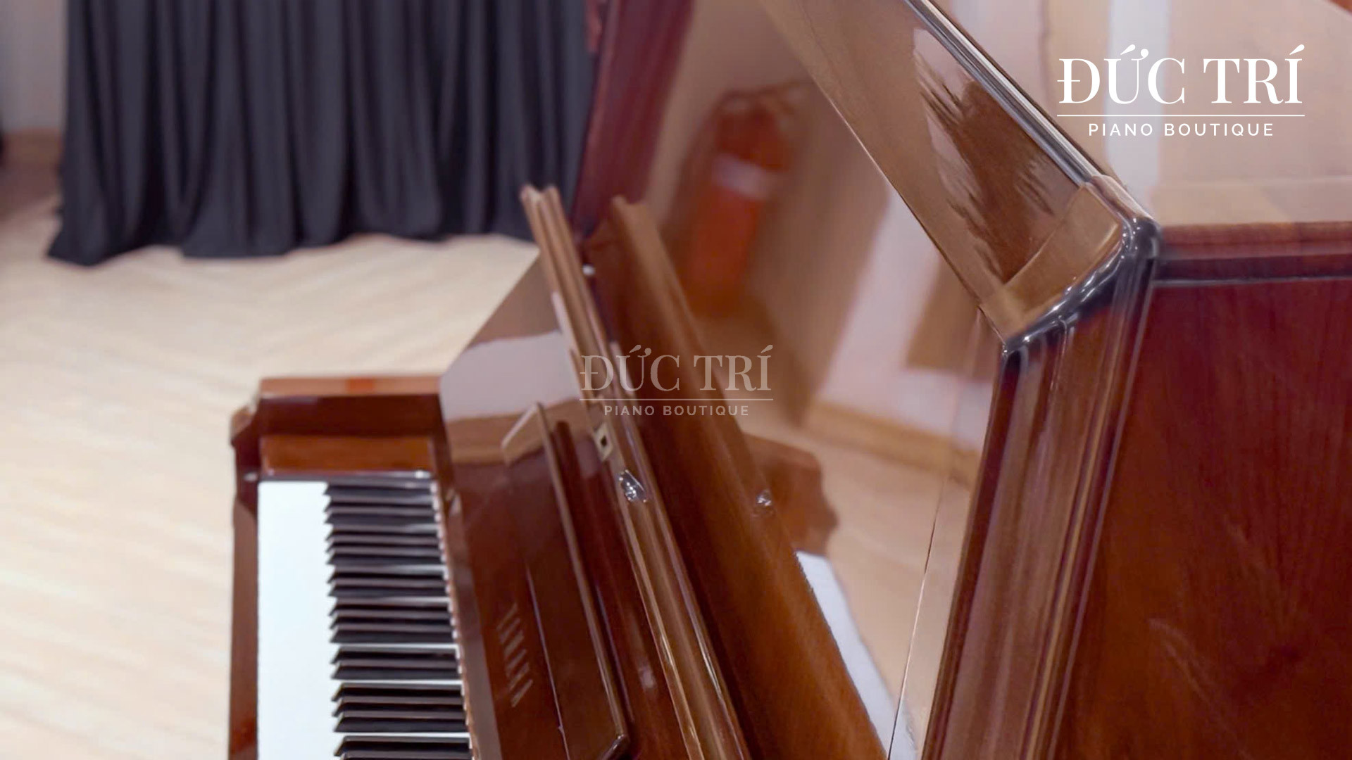 Yamaha W202 4 Thiết kế ấn tượng của Đàn Piano Yamaha W202