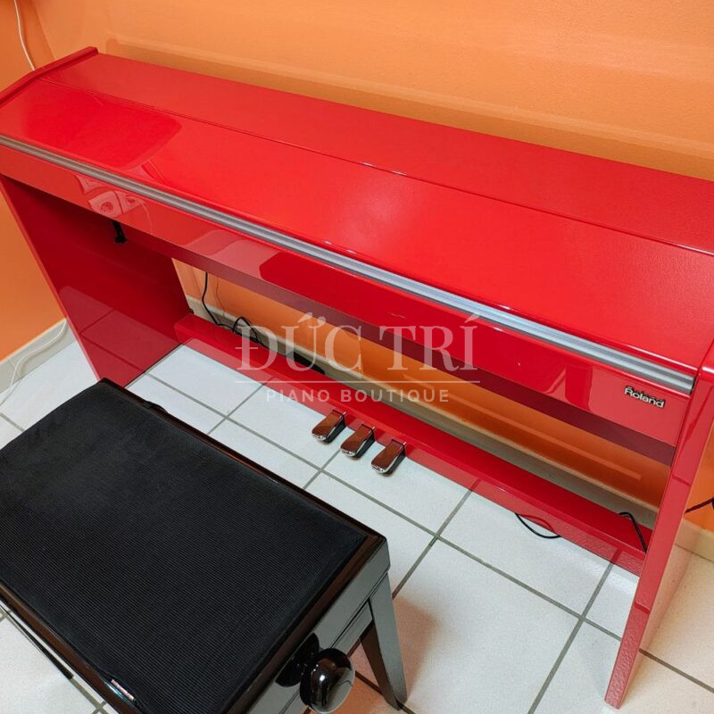 Thiết kế đàn Roland F-120R