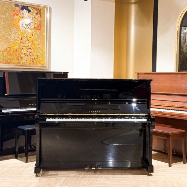 Thiết kế đàn Yamaha U1M