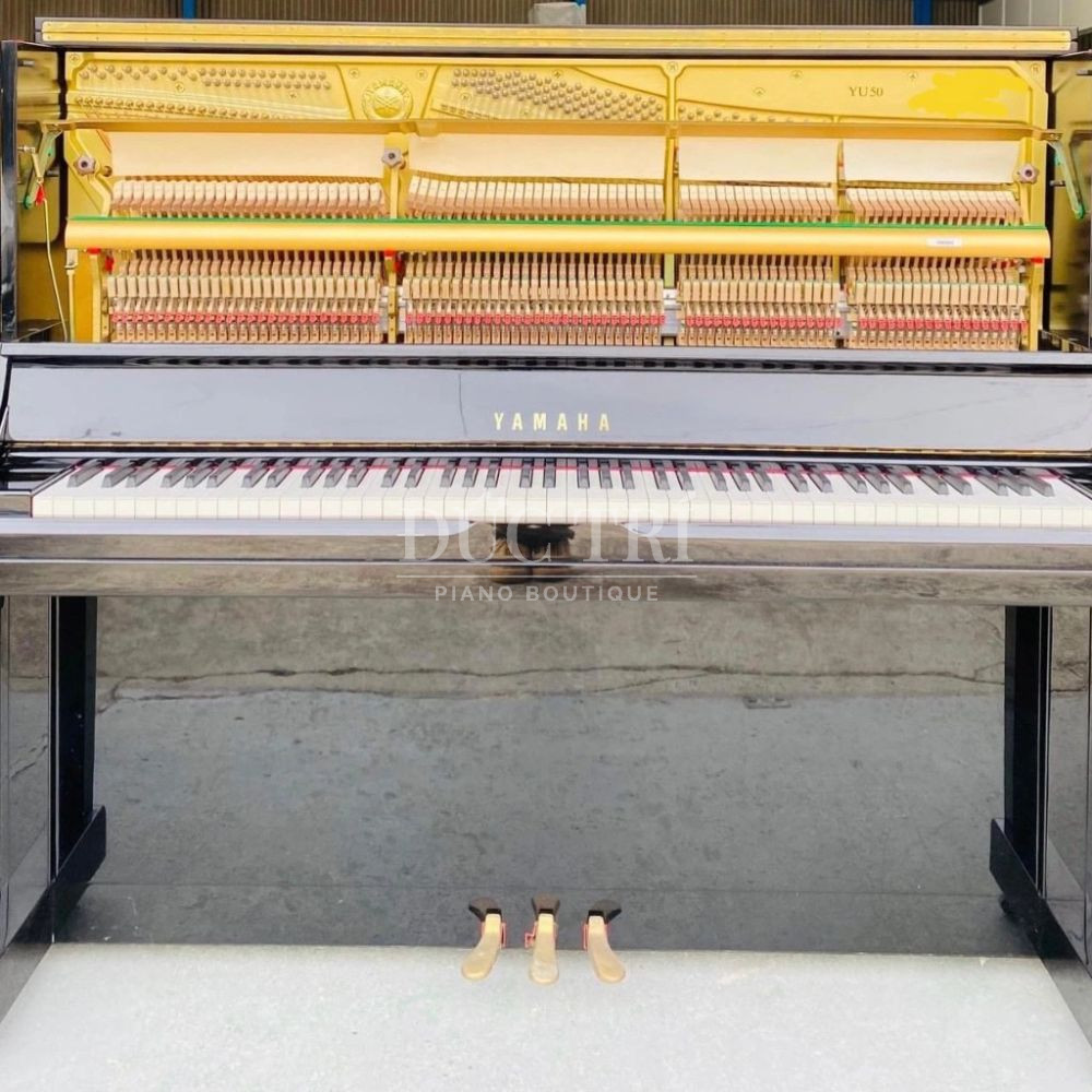 Yamaha YU50Wn 1 Thiết kế khung đàn chắc chắn bằng gang nguyên khối