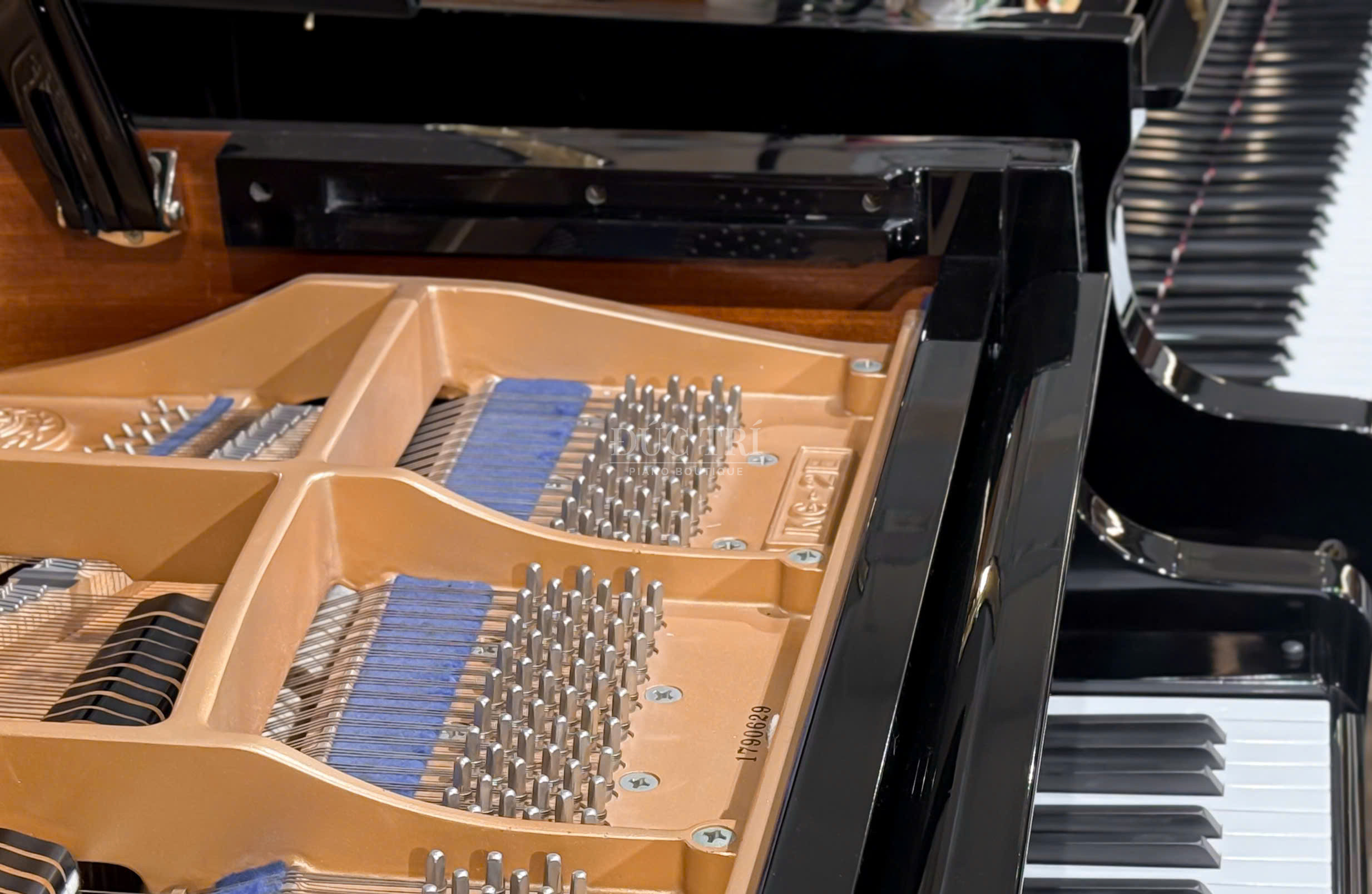 Thung dan pinao Kawai KG2E Kawai KG2E Thùng đàn pinao Kawai KG2E