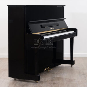 Yamaha U100