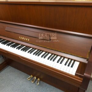 Yamaha U10WnC được trưng bày tại Showroom của Piano Đức Trí