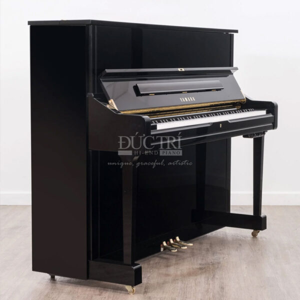 Yamaha U1M