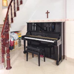 Yamaha U2F được trưng bày tại nhà của khách hàng