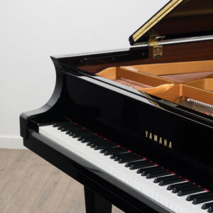 bàn phím Yamaha CF4