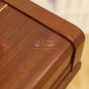 tay đàn piano Yamaha U100Sa