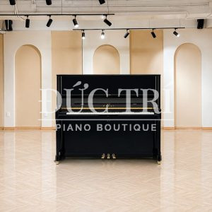 Đàn piano upright Kawai K500 màu đen bóng góc nhìn chính diện