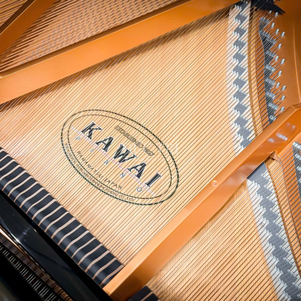 Day dan lam tu thep cuong luc tren dan Kawai GX 3 Piano cơ bao lâu lên dây một lần Dây đàn làm từ thép cường lực trên đàn Kawai GX-3