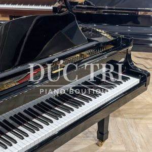 Đàn Yamaha G2E nhìn từ trên xuống