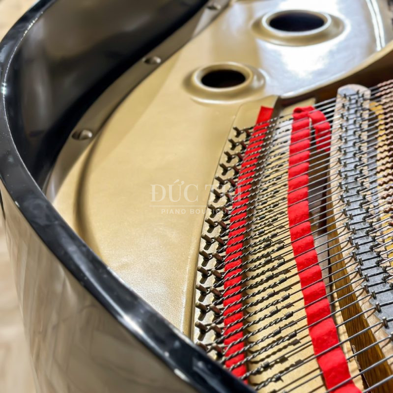 Dây treble trên đàn Yamaha G2E