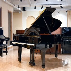 Góc nghiêng của đàn Yamaha C5A