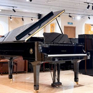 Hệ thống 3 Pedal trên đàn Yamaha C5A
