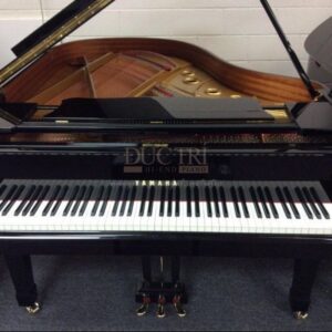 Hình ảnh cận cảnh bàn phím Đàn Piano Cơ Yamaha G1E Grand