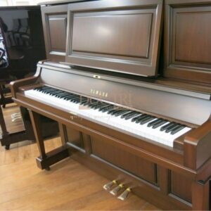 Hình ảnh góc nghiêng Đàn Piano Cơ Yamaha W201 Upright