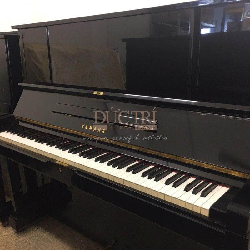 Hình ảnh trực diện của Đàn Piano Yamaha U3G